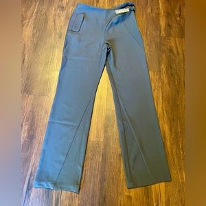 SVNDZ women’s size medium dress pants.